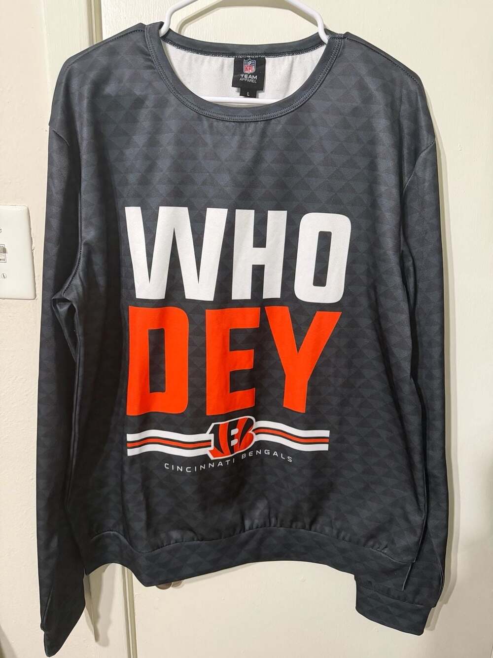 NFL Team Apparel Cincinnati Bengals Sweatshirt Size L Who Dey Black